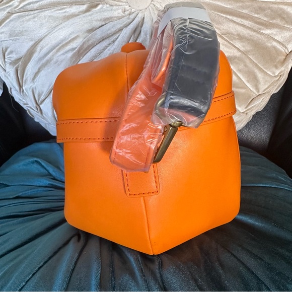 McDonald’s Halloween Bucket Glow in the Dark Loungefly Crossbody Bag: BNWT - Picture 5 of 14